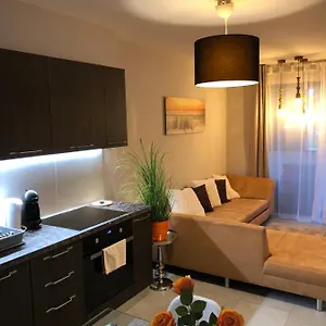Gyoengye Lux Seghedin