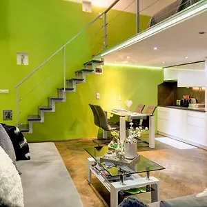 Apartament Feel Different, Budapeszt